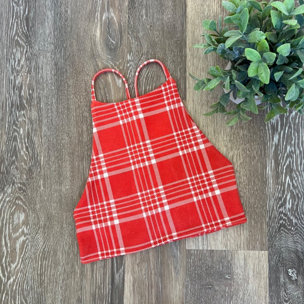 Pretty LittleThing Plaid Halter Crop Top